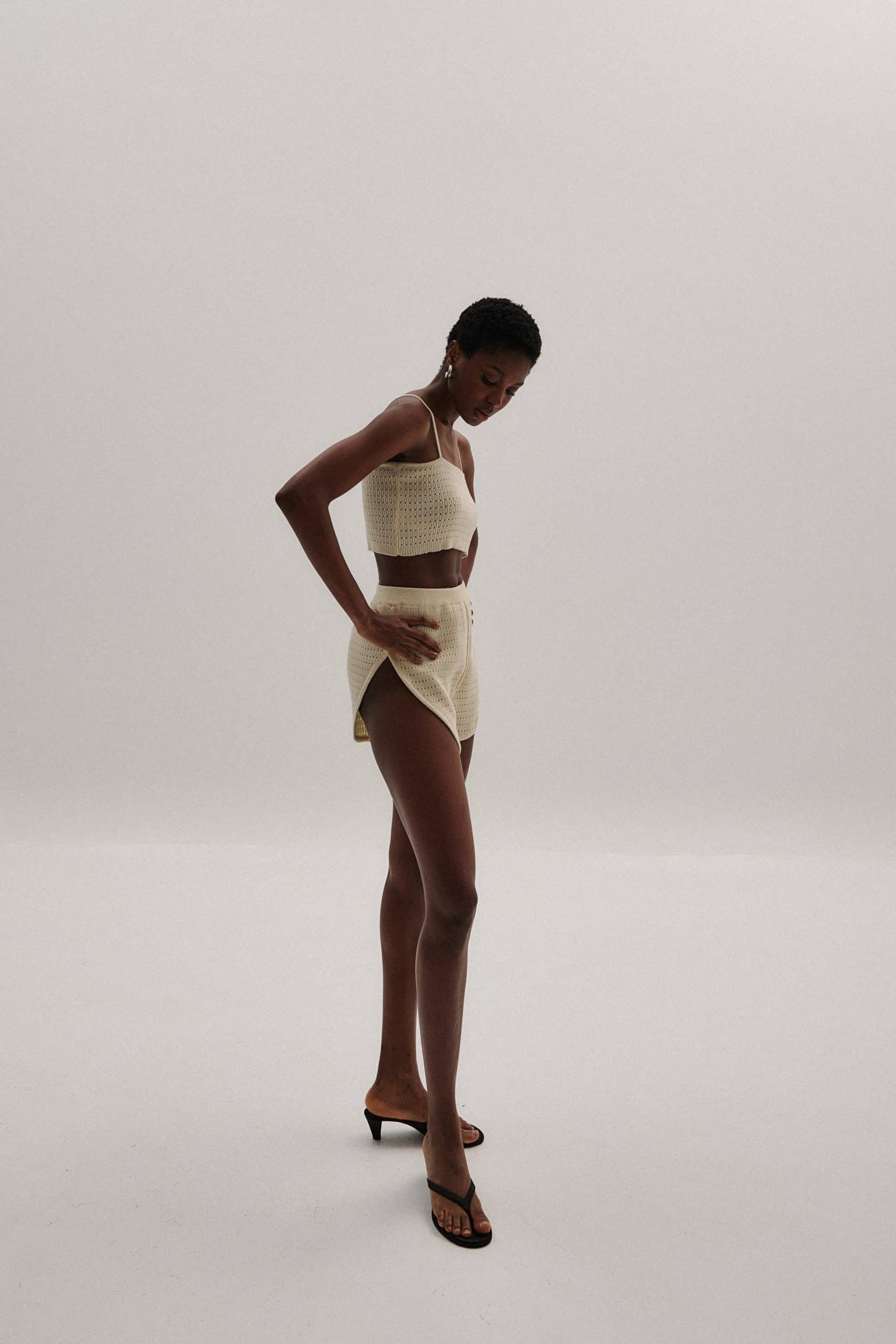 S5THCT0079 Crop Top S5THSO0086 Shorts 4 scaled