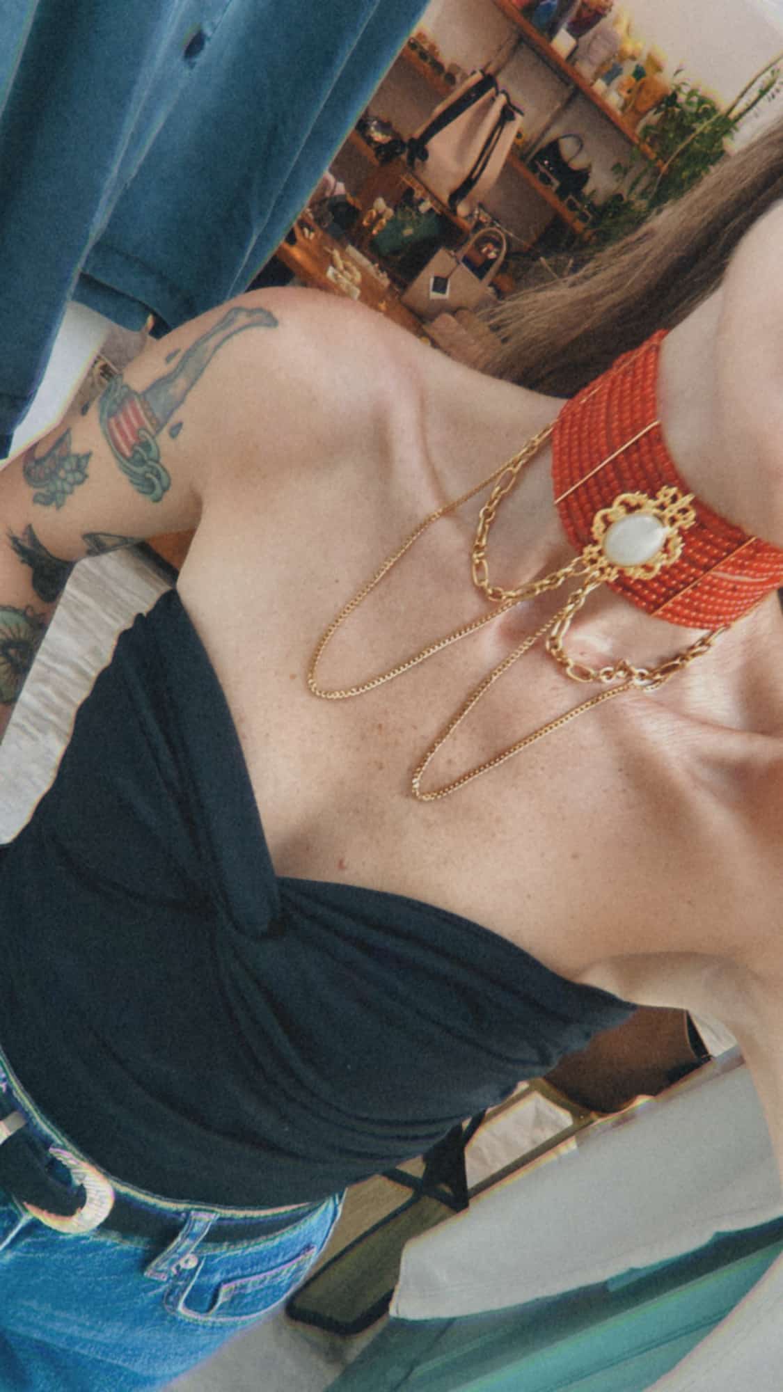 {"eId":"887940965799435","CameraPosition":2}