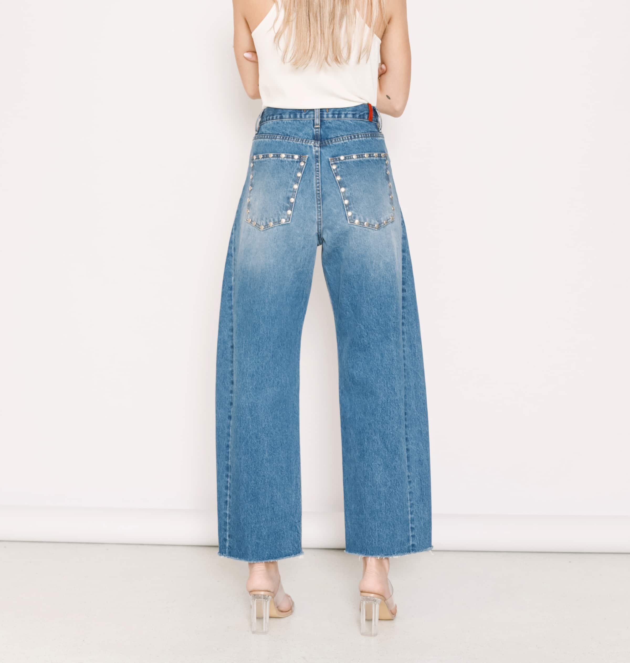 GwenMediumStudded3
